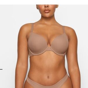 SKIMS fits everybody push-up bra